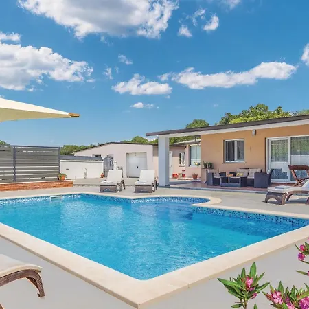 3 Bedroom Amazing In Sikici