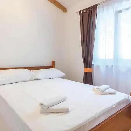 Holiday home 3 Bedroom Amazing In Sikici Pula