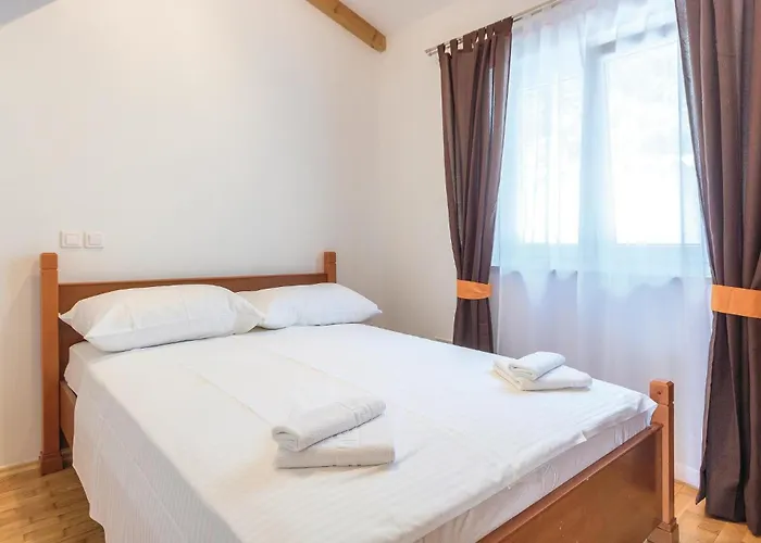 펜션 3 Bedroom Amazing In Sikici 풀라